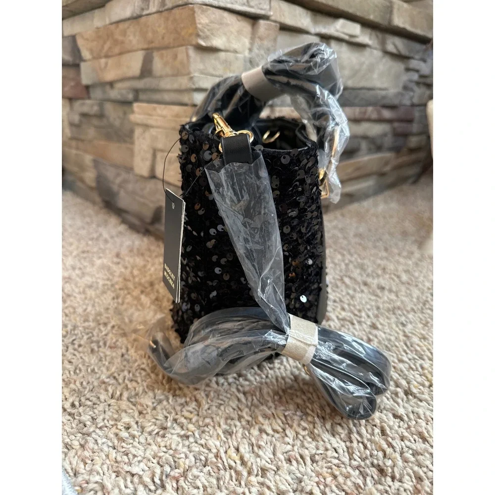 Badgley Mischka Black Sequin Bucket Bag BMH513 Gold Chain‎ Charm